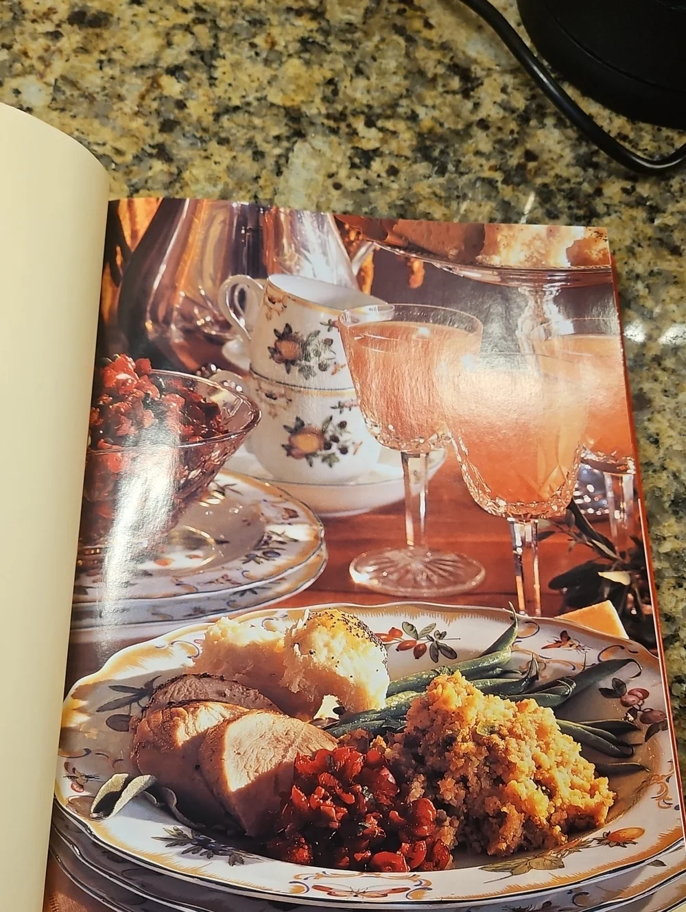 Southern Living 2000 Annual Recipes Cookbook 368 Pages Like New